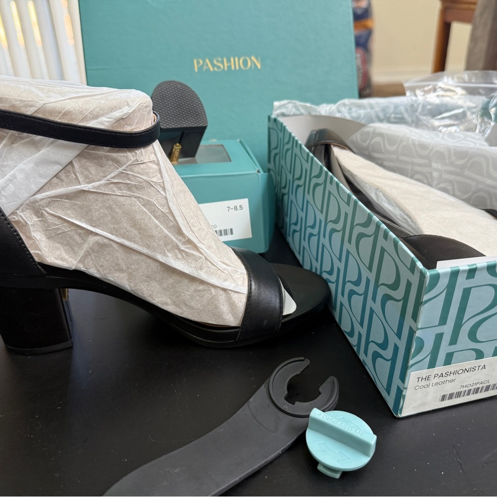 Pashion Footwear Black Women's Heels